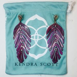 Kendra Scott feather shape earring